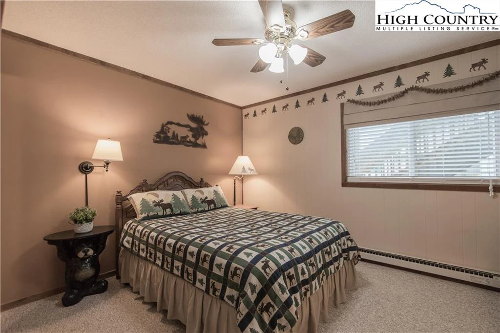 Image number 6 for the current listing