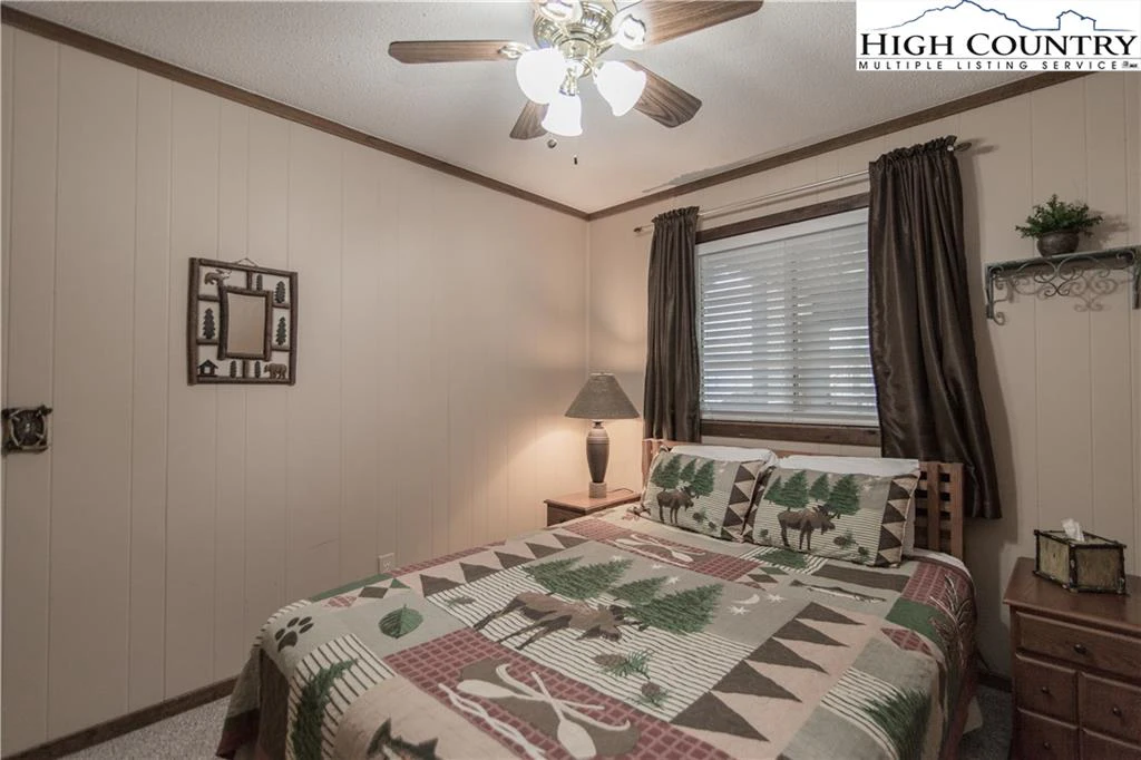 Image number 10 for the current listing