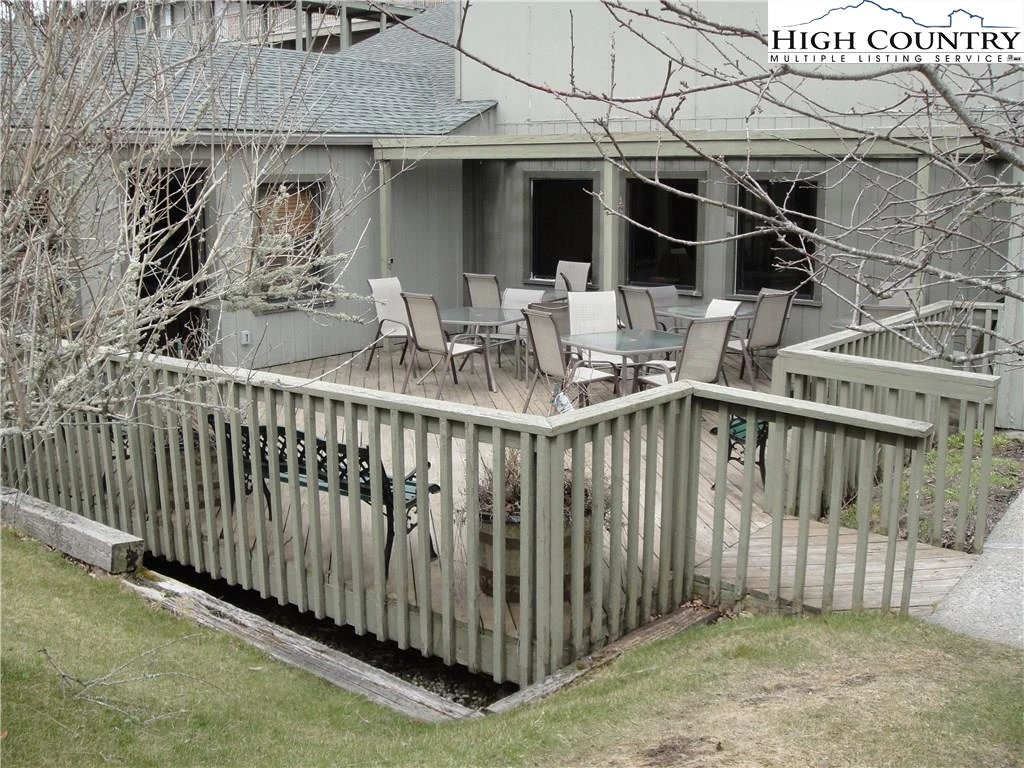 Image number 16 for the current listing