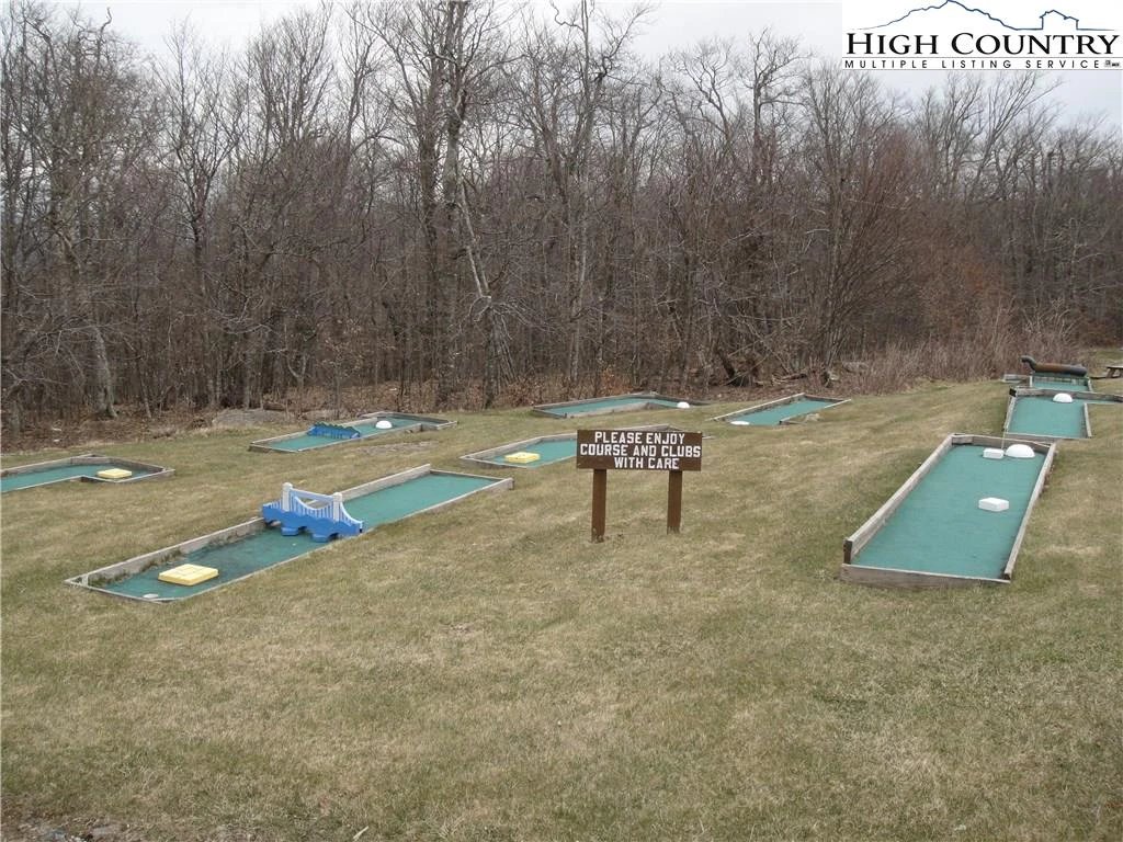 Image number 19 for the current listing