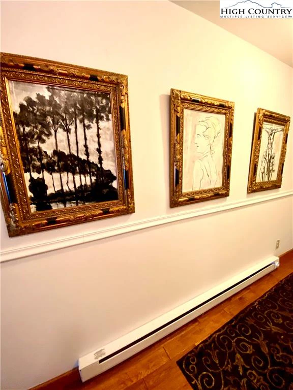 Image number 15 for the current listing