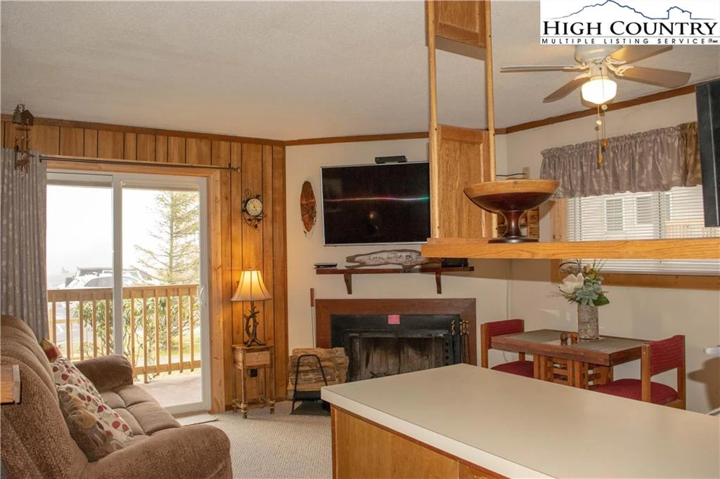 Image number 20 for the current listing