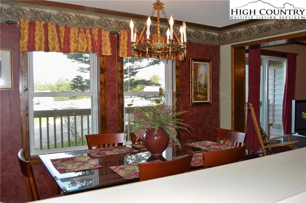 Image number 1 for the current listing