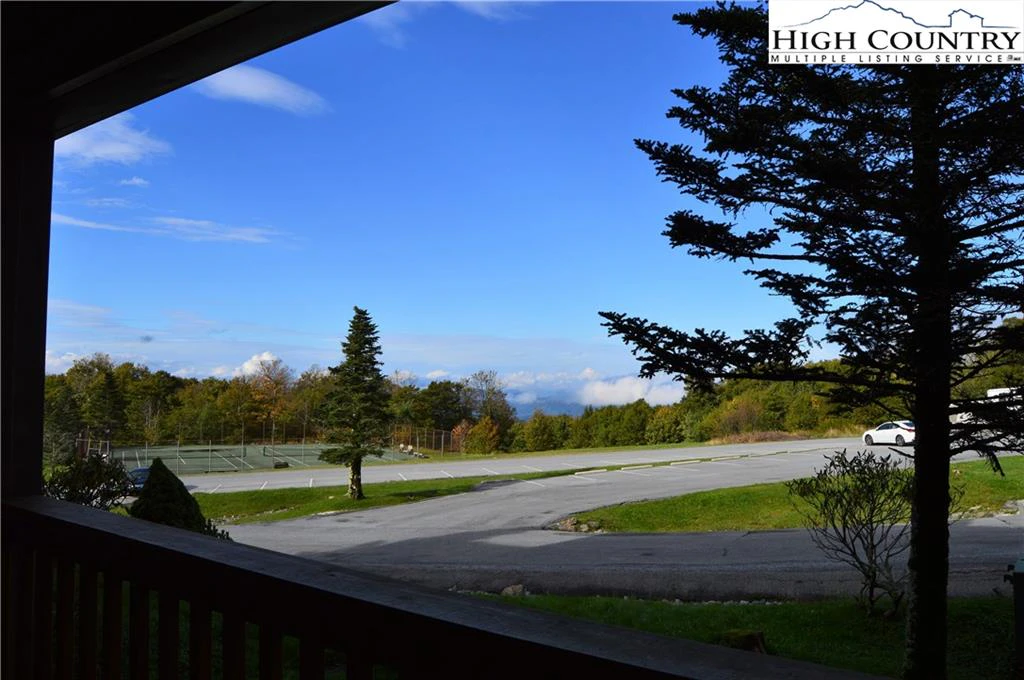 Image number 2 for the current listing