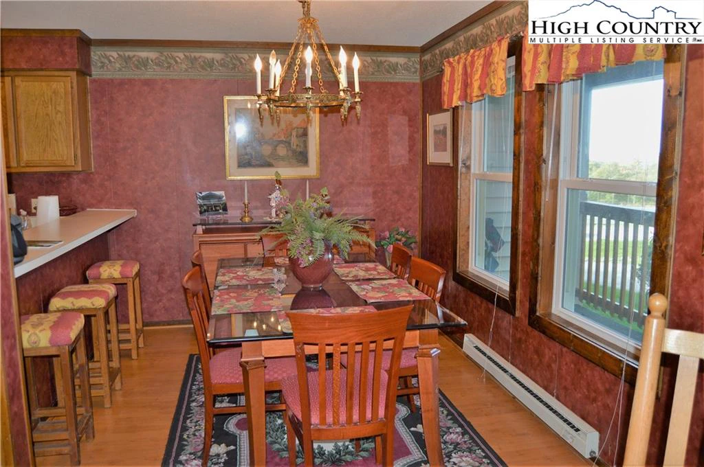 Image number 20 for the current listing