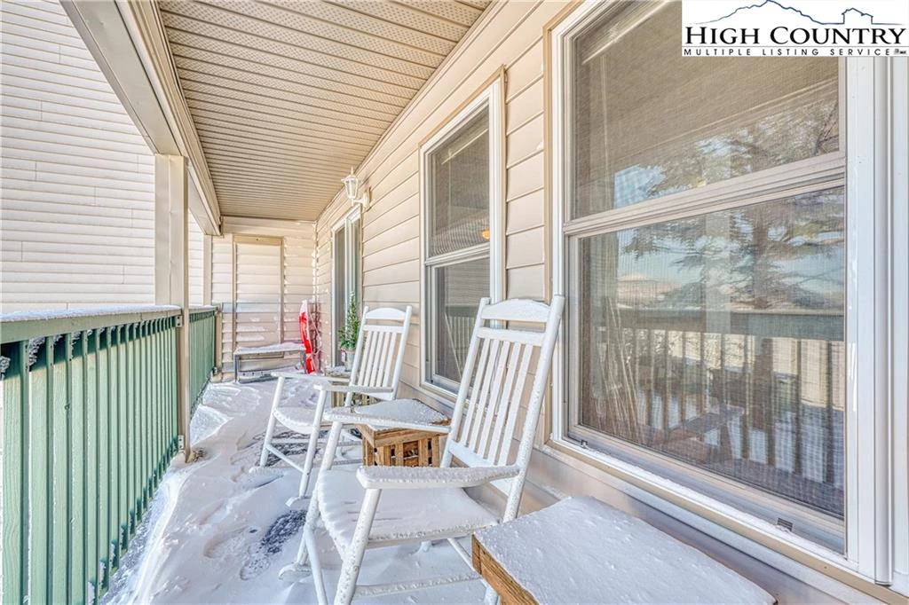 Image number 20 for the current listing