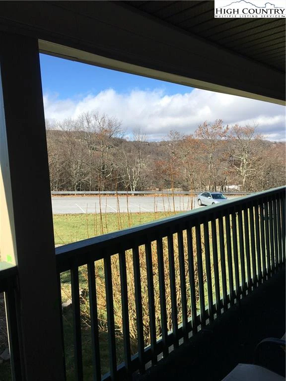 Image number 5 for the current listing