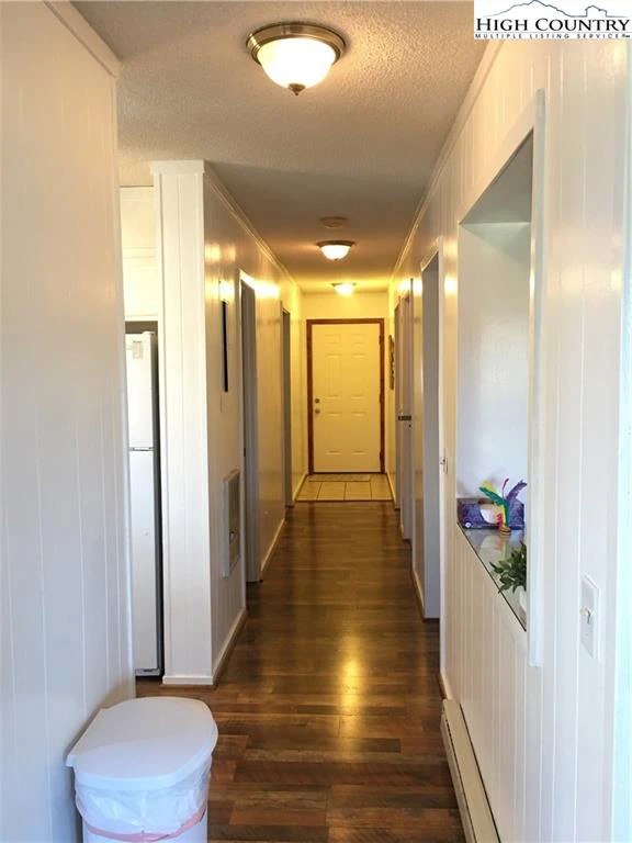 Image number 3 for the current listing