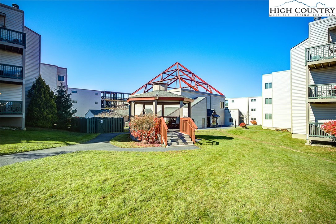 Image number 14 for the current listing