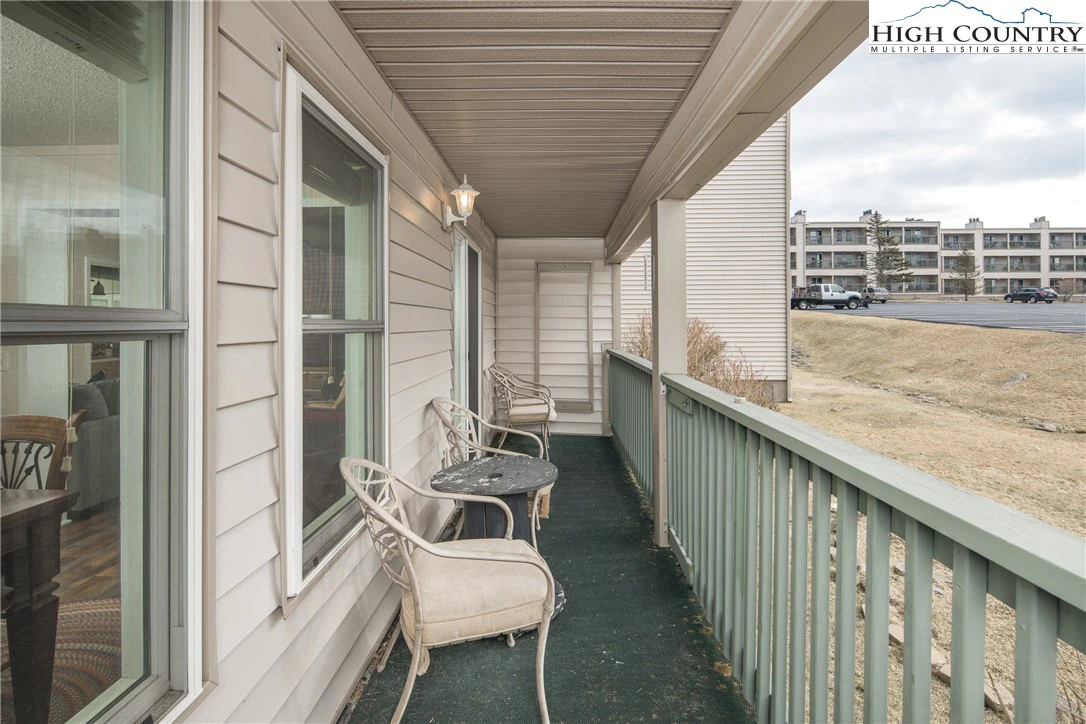 Image number 7 for the current listing