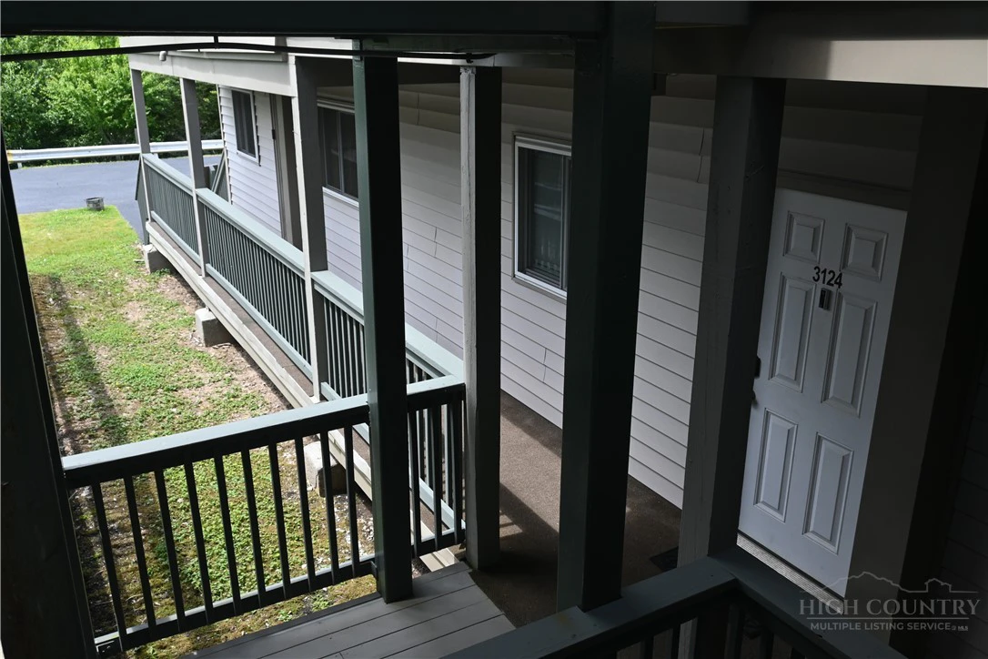 Image number 2 for the current listing