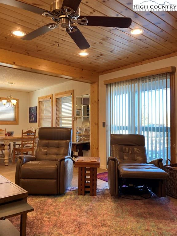 Image number 1 for the current listing
