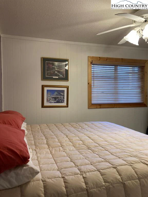 Image number 8 for the current listing