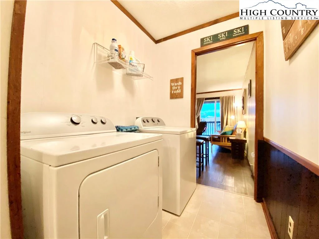 Image number 12 for the current listing