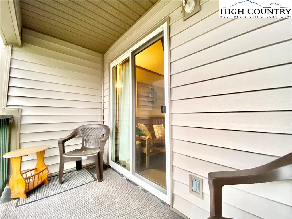 Image number 5 for the current listing
