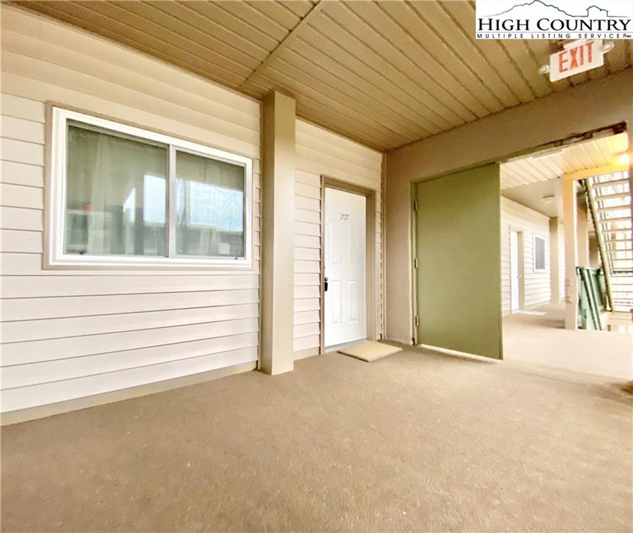 Image number 3 for the current listing