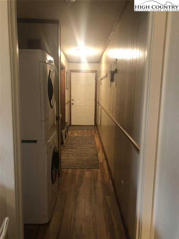 Image number 13 for the current listing