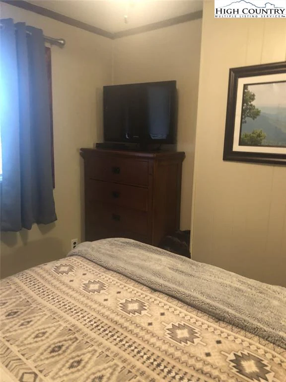 Image number 10 for the current listing