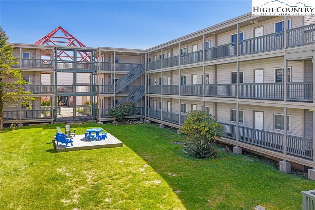 Image number 9 for the current listing