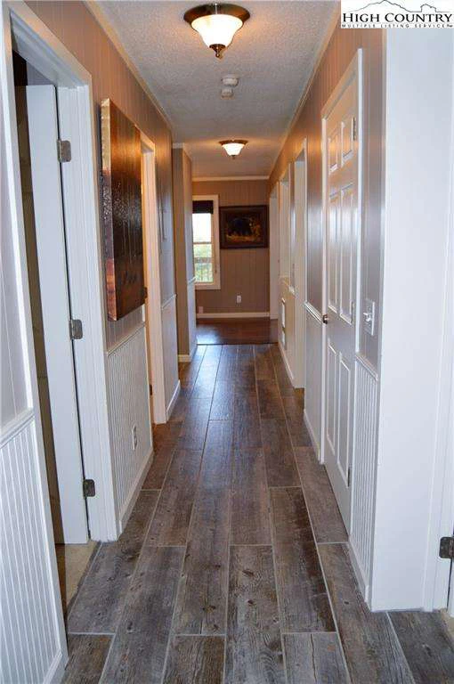 Image number 8 for the current listing