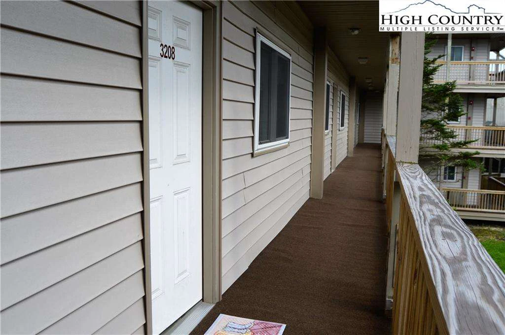 Image number 7 for the current listing