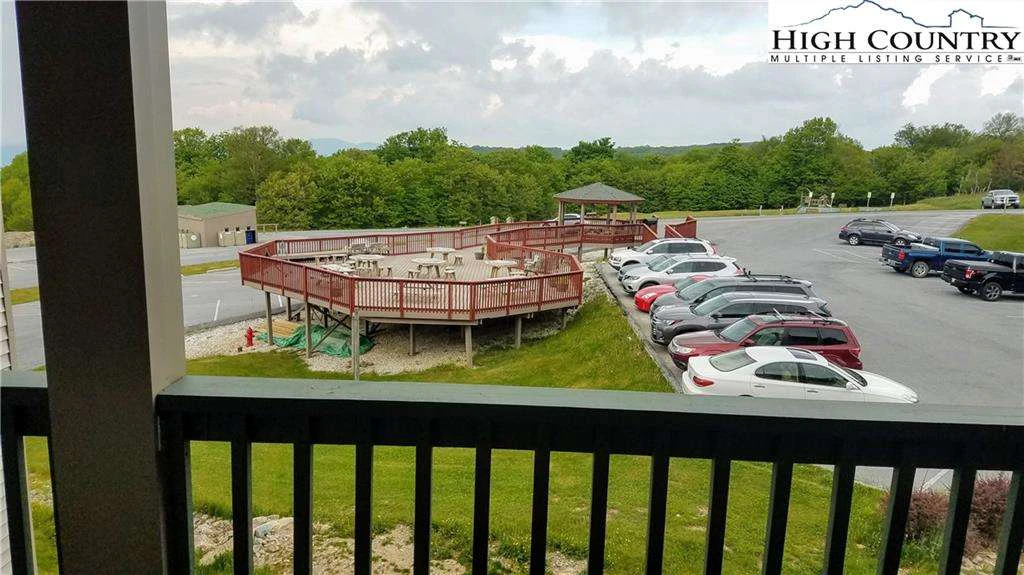 Image number 3 for the current listing