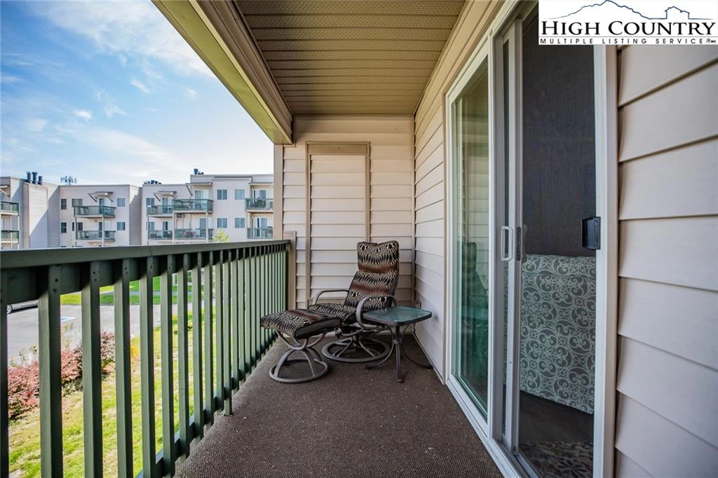 Image number 6 for the current listing