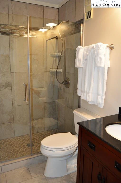 Image number 9 for the current listing