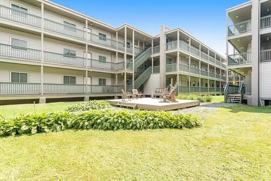Image number 6 for the current listing