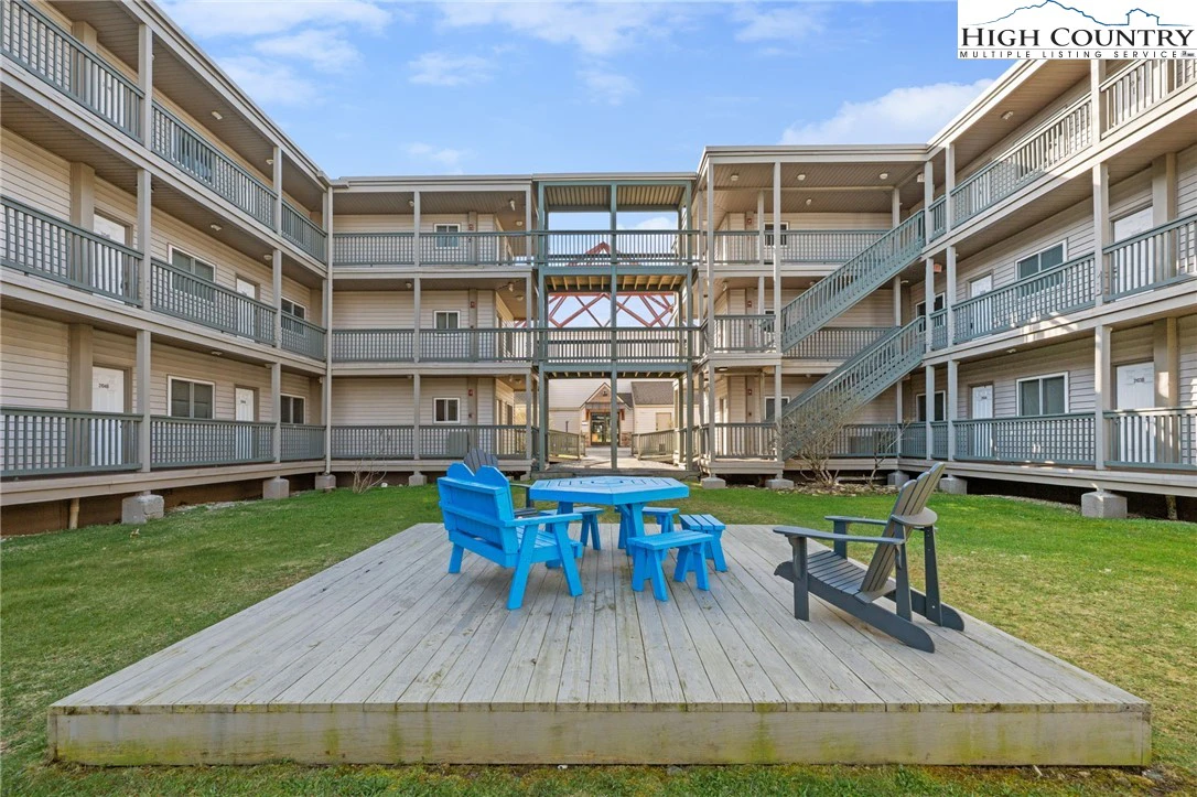 Image number 11 for the current listing