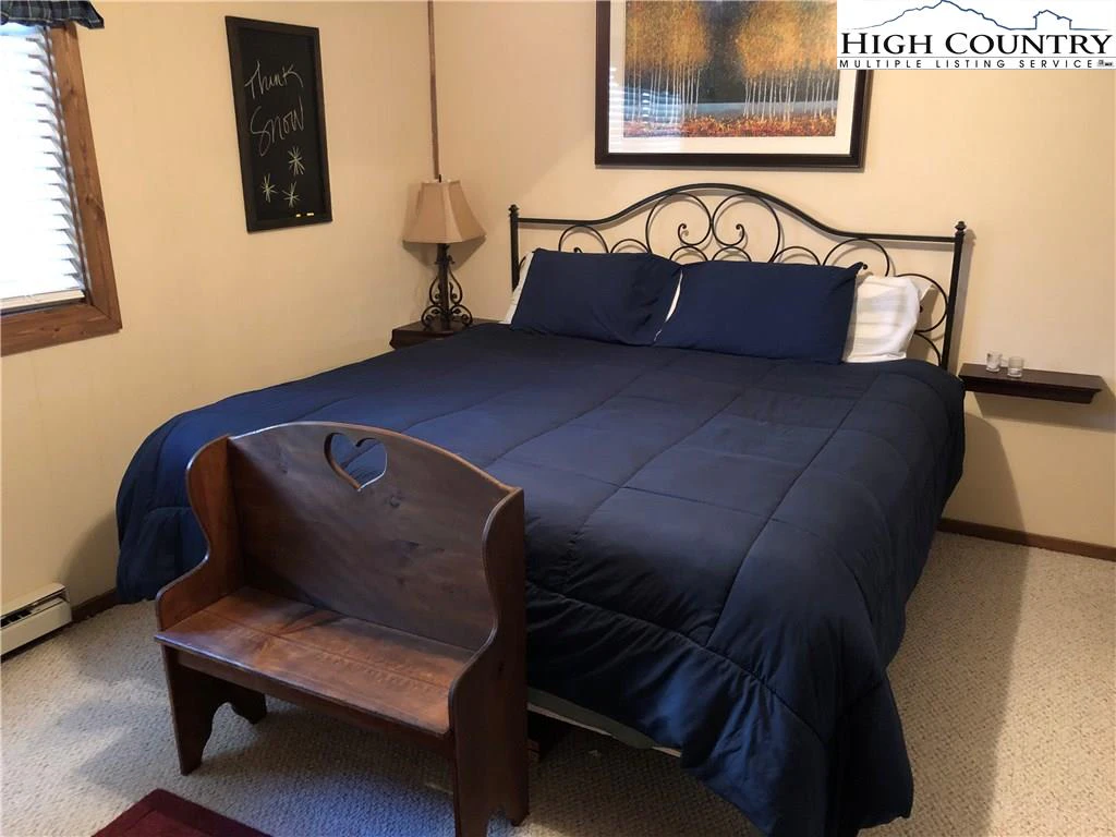 Image number 7 for the current listing