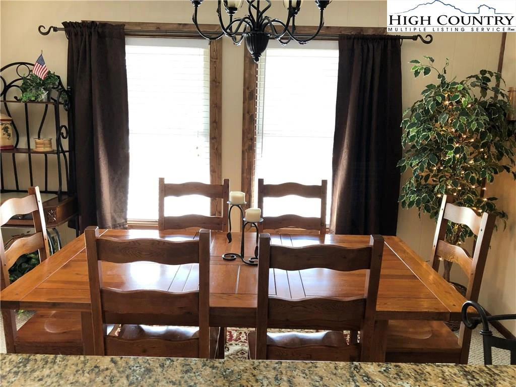 Image number 15 for the current listing