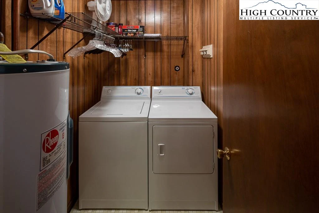 Image number 3 for the current listing