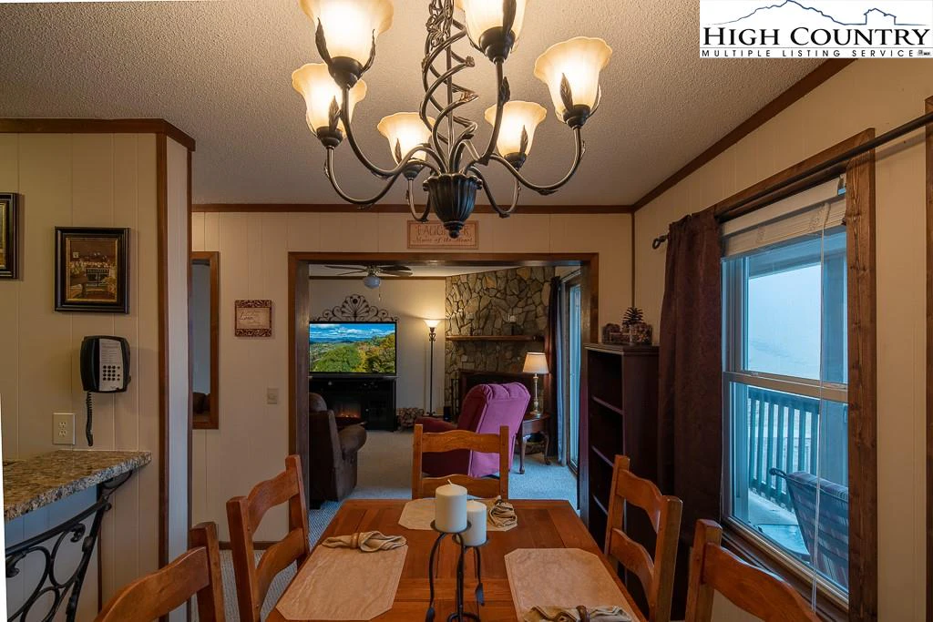 Image number 9 for the current listing