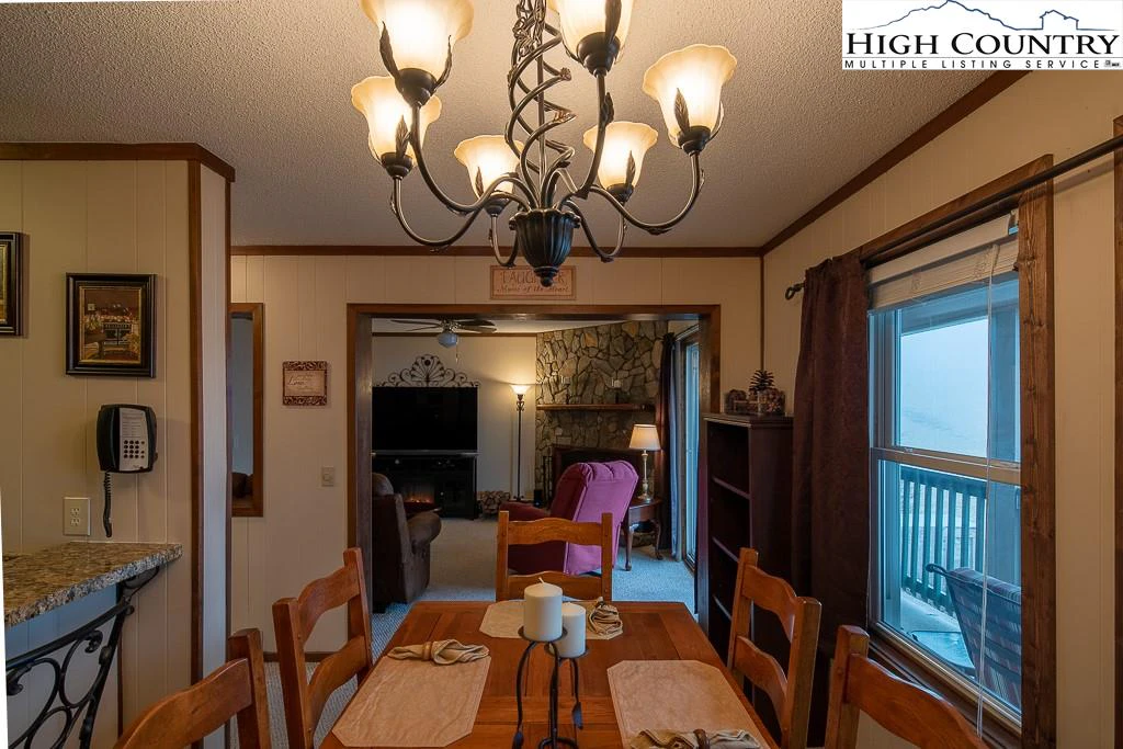 Image number 10 for the current listing