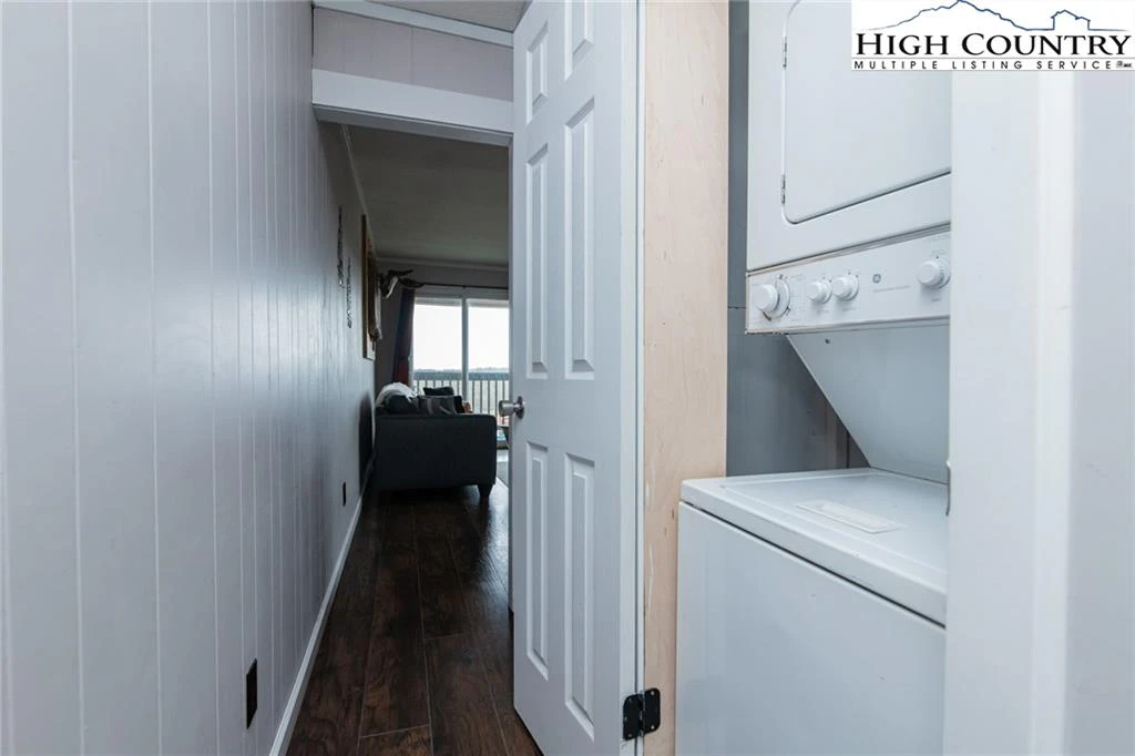 Image number 6 for the current listing