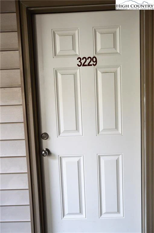 Image number 4 for the current listing