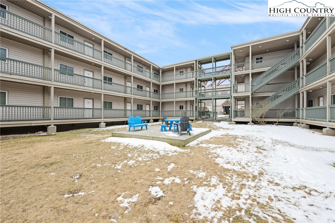 Image number 5 for the current listing