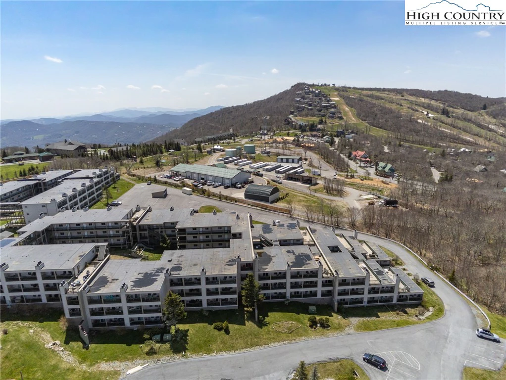 Image number 3 for the current listing