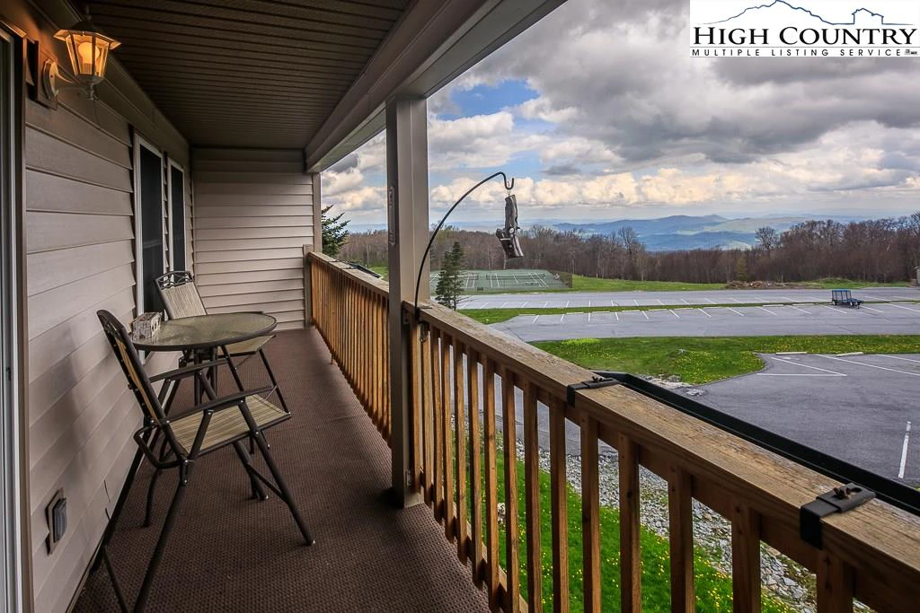 Image number 1 for the current listing