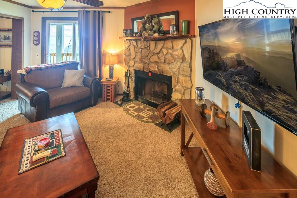 Image number 5 for the current listing