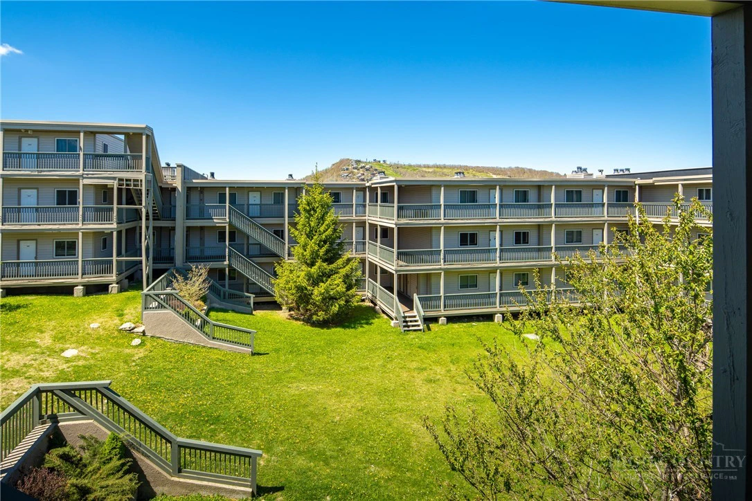 Image number 3 for the current listing