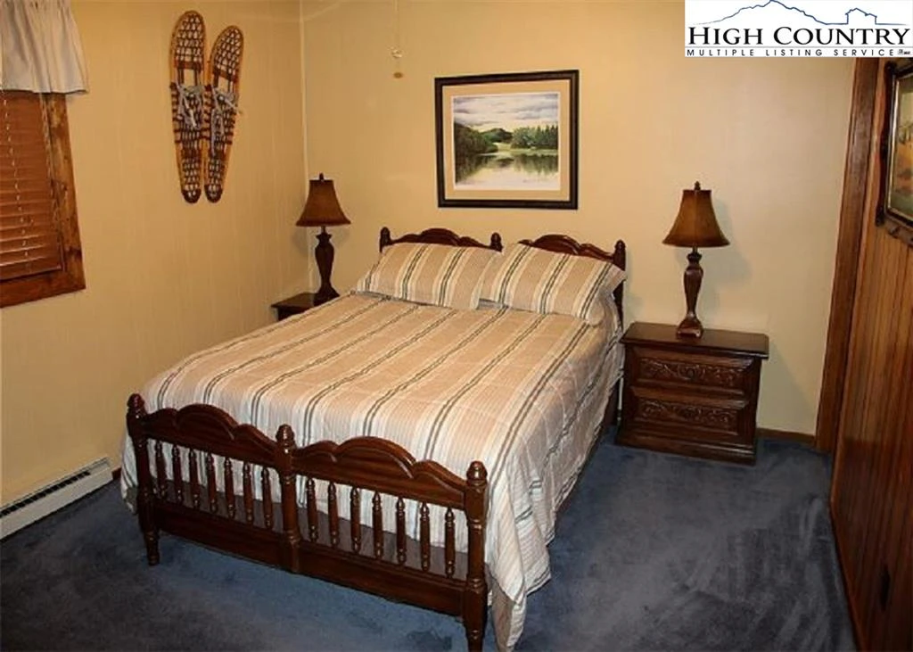 Image number 14 for the current listing