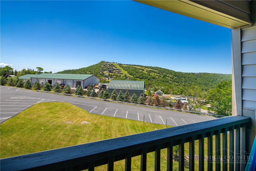 Image number 6 for the current listing