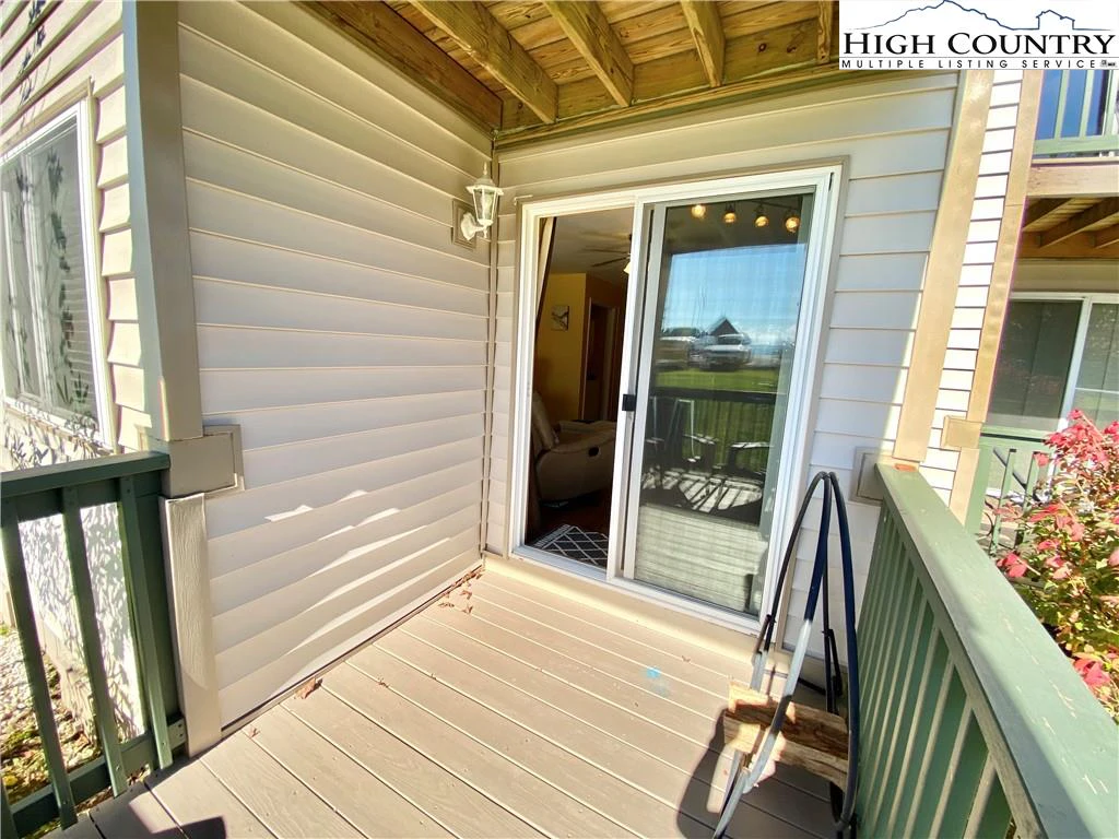 Image number 12 for the current listing