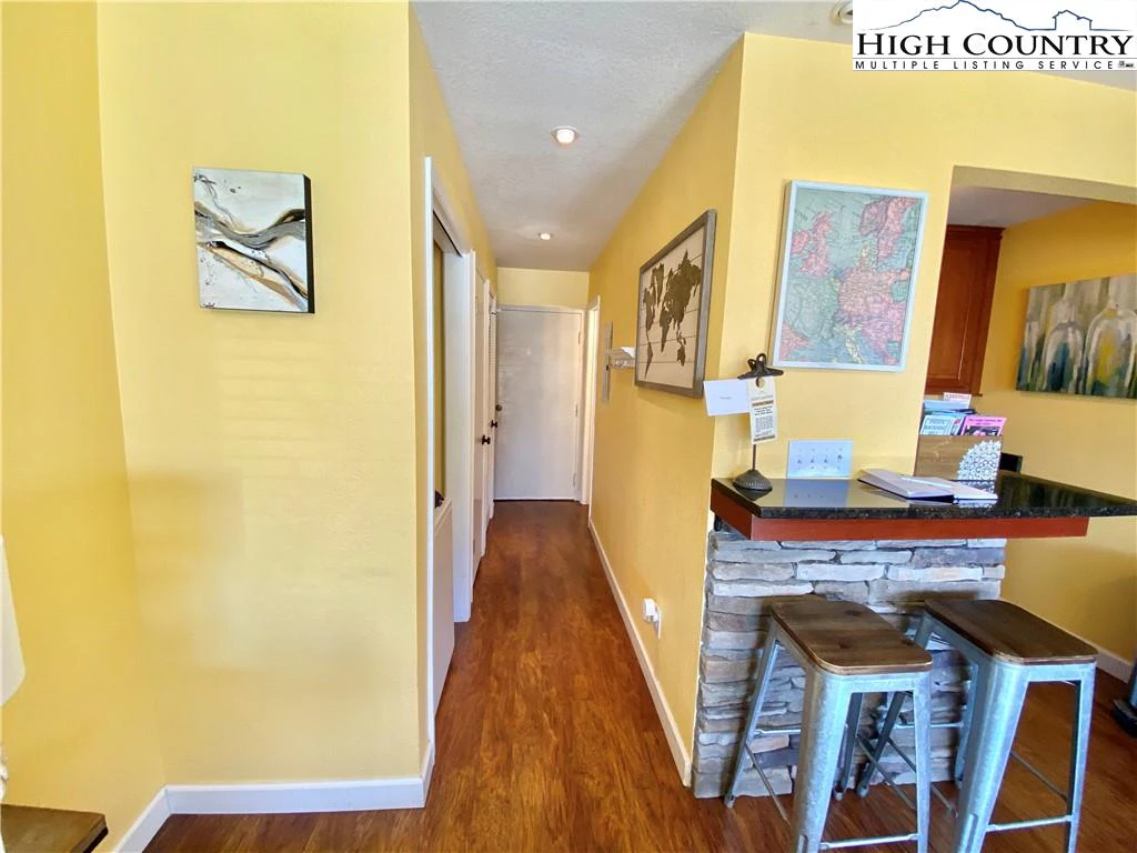 Image number 13 for the current listing