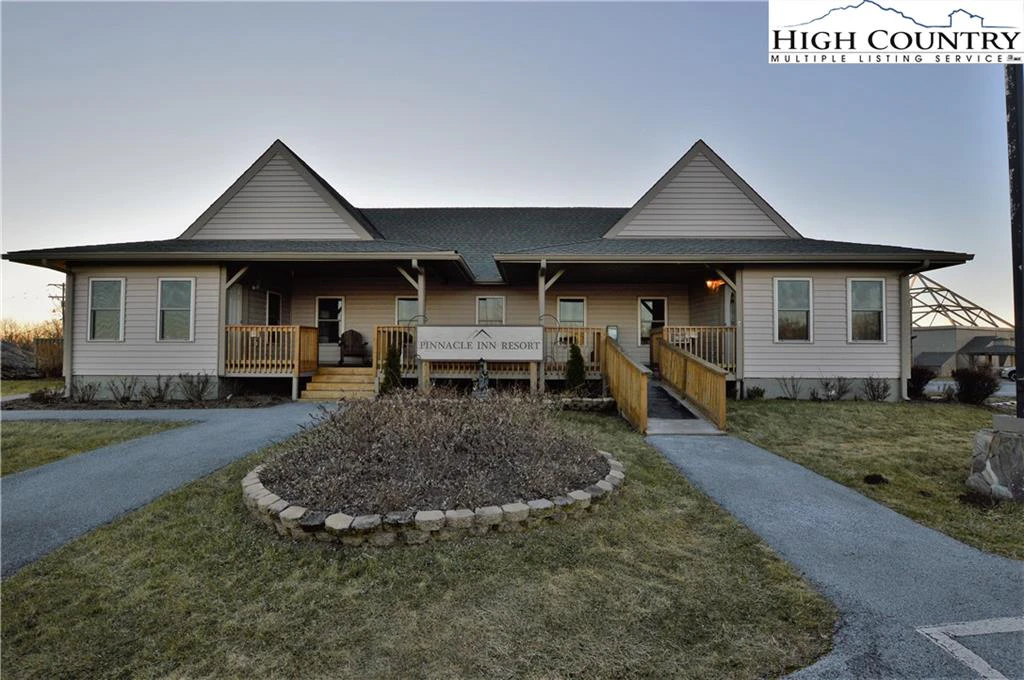 Image number 3 for the current listing