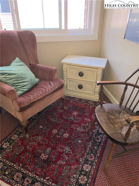 Image number 12 for the current listing