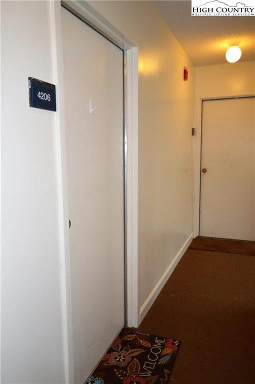 Image number 9 for the current listing