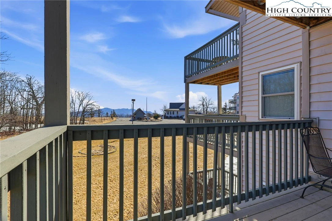 Image number 13 for the current listing